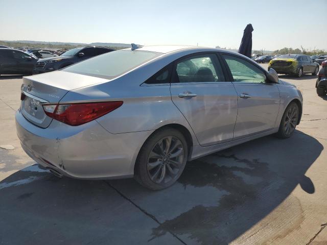 5NPEC4AC6BH216499 - 2011 HYUNDAI SONATA SE SILVER photo 3