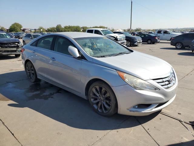 5NPEC4AC6BH216499 - 2011 HYUNDAI SONATA SE SILVER photo 4