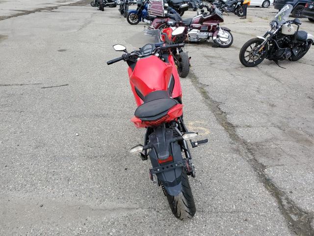 JKAEXEE17CDA06162 - 2012 KAWASAKI EX650 EC RED photo 4