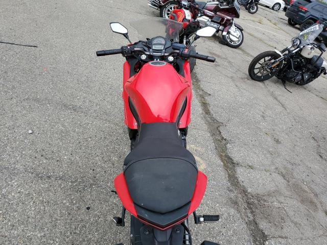 JKAEXEE17CDA06162 - 2012 KAWASAKI EX650 EC RED photo 6