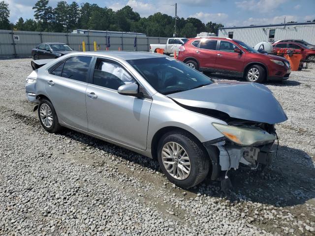 4T1BF1FKXHU350970 - 2017 TOYOTA CAMRY LE SILVER photo 4