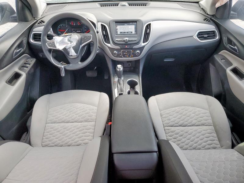 2GNAXHEV6J6272541 - 2018 CHEVROLET EQUINOX LS GREEN photo 8