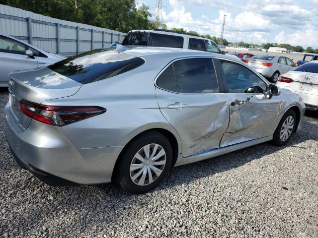 4T1C31AKXMU563755 - 2021 TOYOTA CAMRY LE 银色 照片 3