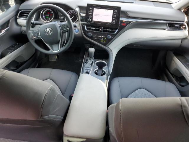 4T1C31AKXMU563755 - 2021 TOYOTA CAMRY LE 银色 照片 8