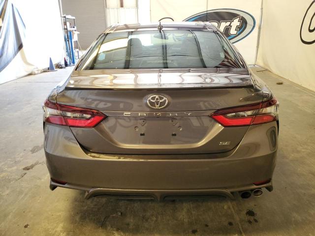 4T1G11AK6RU889230 - 2024 TOYOTA CAMRY SE NIGHT SHADE CHARCOAL photo 6
