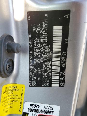 5TDKA3DC4BS007903 - 2011 TOYOTA SIENNA BASE SILVER photo 13