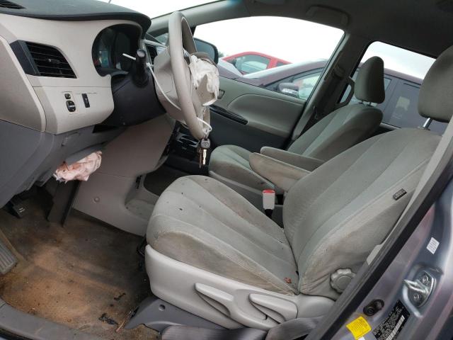 5TDKA3DC4BS007903 - 2011 TOYOTA SIENNA BASE SILVER photo 7