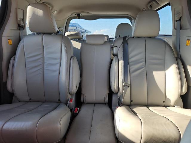 5TDYK3DC8DS332113 - 2013 TOYOTA SIENNA XLE თეთრი ფოტო 10