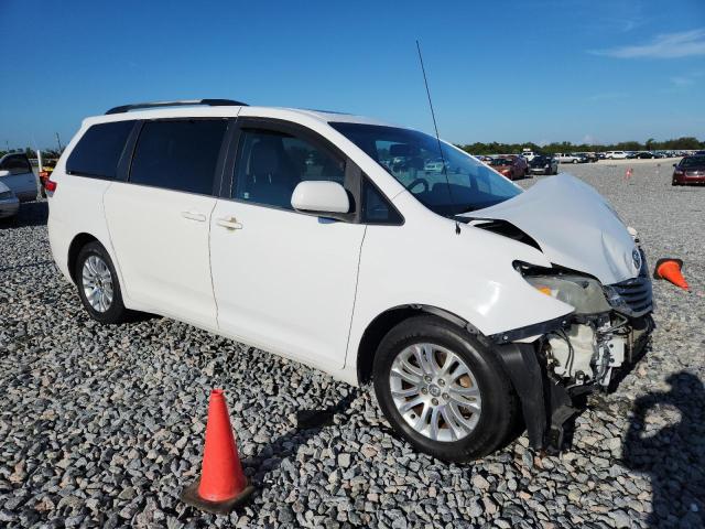 5TDYK3DC8DS332113 - 2013 TOYOTA SIENNA XLE თეთრი ფოტო 4