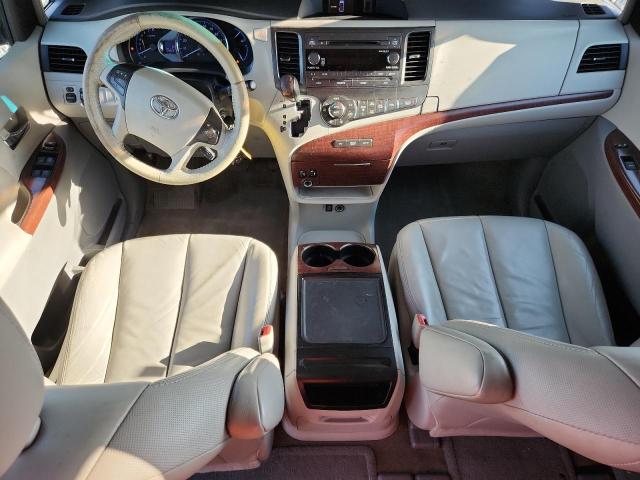 5TDYK3DC8DS332113 - 2013 TOYOTA SIENNA XLE თეთრი ფოტო 8