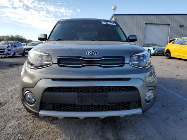 KNDJP3A52K7008834 - 2019 KIA SOUL + GRAY photo 5