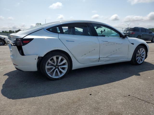 5YJ3E1EA2KF466510 - 2019 TESLA MODEL 3 WHITE photo 3