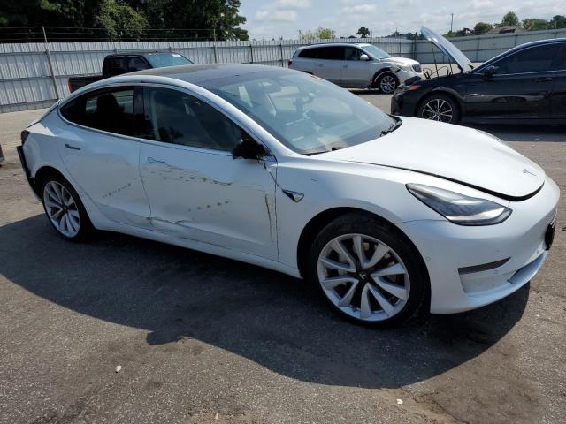 5YJ3E1EA2KF466510 - 2019 TESLA MODEL 3 WHITE photo 4