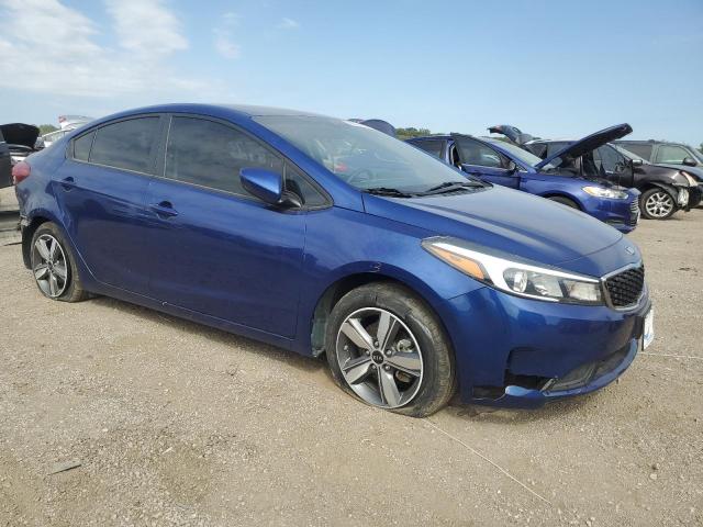 3KPFL4A76JE173616 - 2018 KIA FORTE LX BLUE photo 4