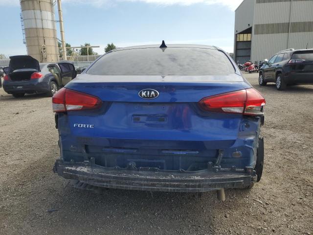 3KPFL4A76JE173616 - 2018 KIA FORTE LX BLUE photo 6