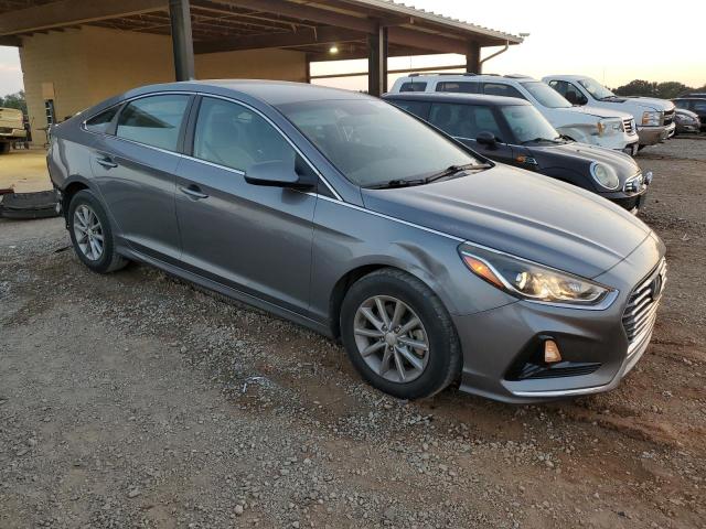 5NPE24AF9JH670337 - 2018 HYUNDAI SONATA SE GRAY photo 4