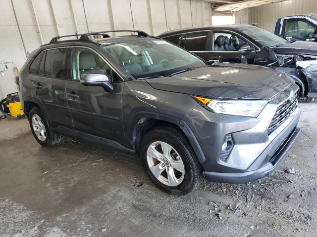 JTMW1RFV7KD018618 - 2019 TOYOTA RAV4 XLE CHARCOAL photo 4