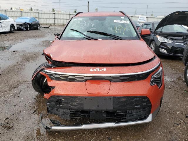 KNDCR3L15P5045232 - 2023 KIA NIRO WIND ORANGE photo 5