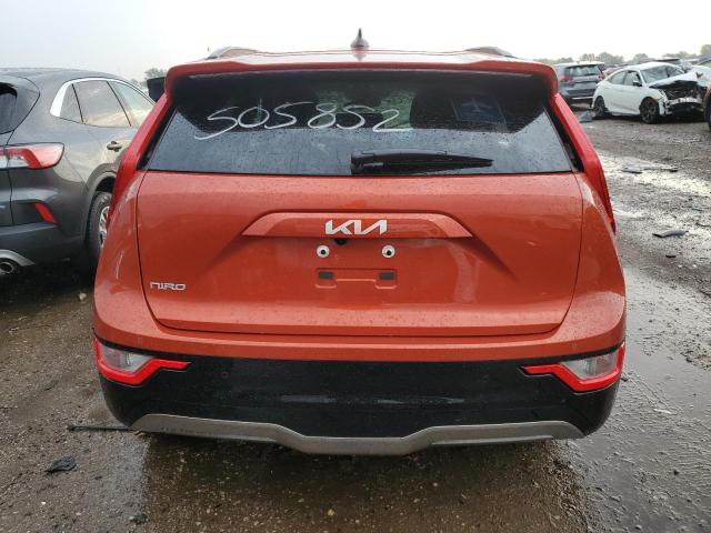 KNDCR3L15P5045232 - 2023 KIA NIRO WIND ORANGE photo 6