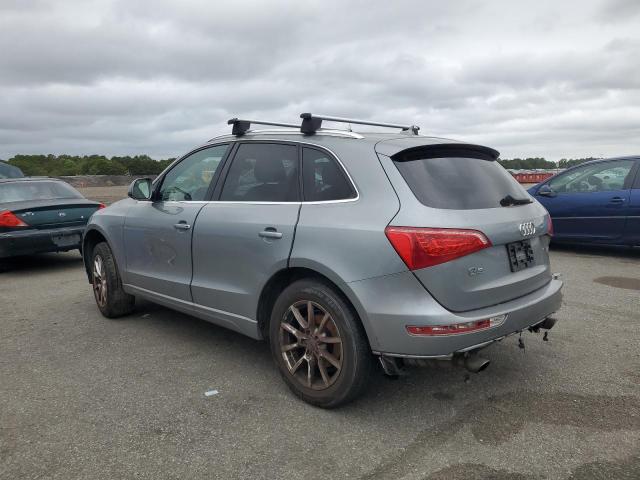 WA1LKAFP6AA090312 - 2010 AUDI Q5 PREMIUM PLUS SILVER photo 2