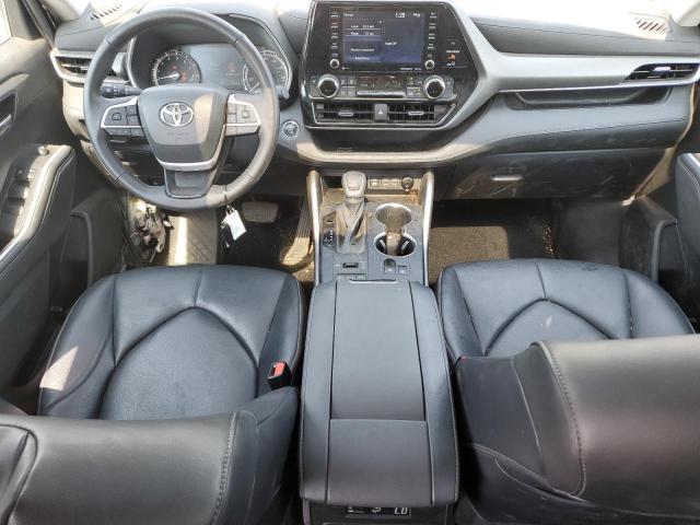 5TDGZRBH9NS595107 - 2022 TOYOTA HIGHLANDER XLE SILVER photo 8