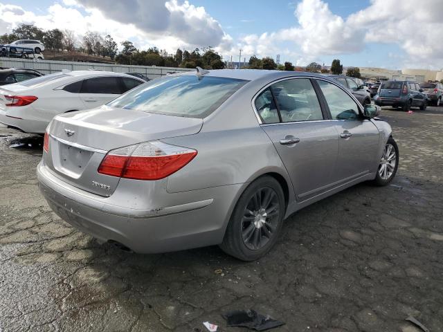 KMHGC4DE0BU122142 - 2011 HYUNDAI GENESIS 3.8L SILVER photo 3