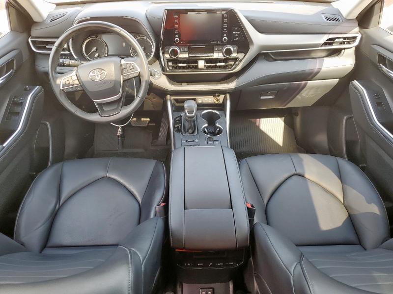 5TDGZRBHXNS577229 - 2022 TOYOTA HIGHLANDER XLE ლურჯი ფოტო 8