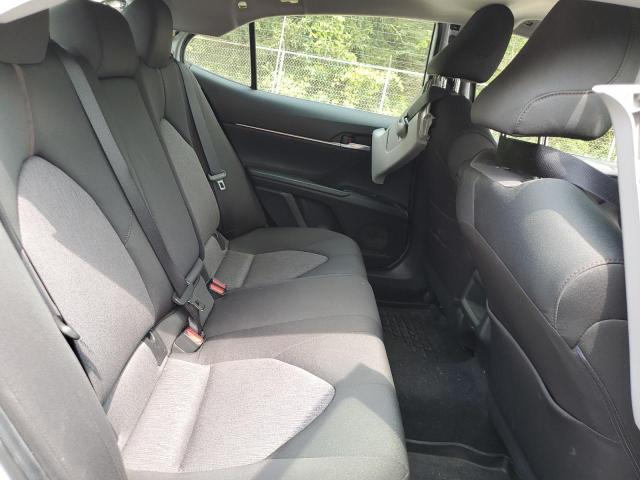 JTNB11HKXJ3069291 - 2018 TOYOTA CAMRY L WHITE photo 10