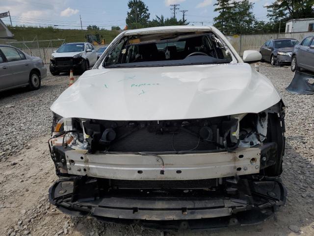 JTNB11HKXJ3069291 - 2018 TOYOTA CAMRY L WHITE photo 5