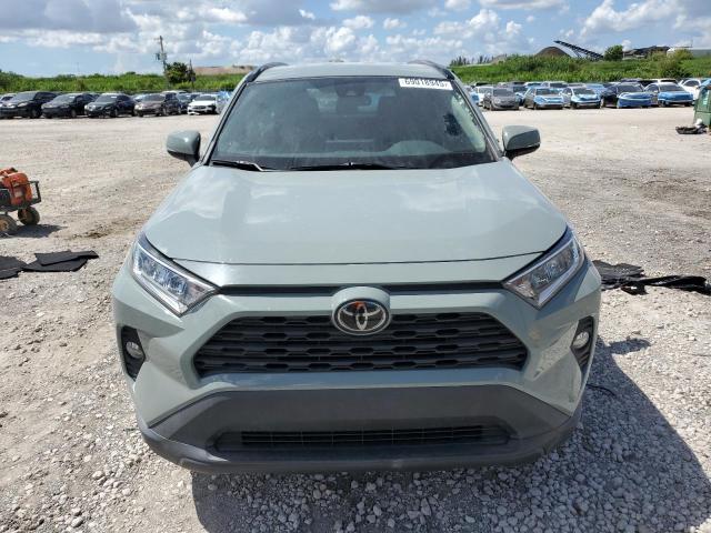2T3W1RFV7MW108678 - 2021 TOYOTA RAV4 XLE GRAY photo 5