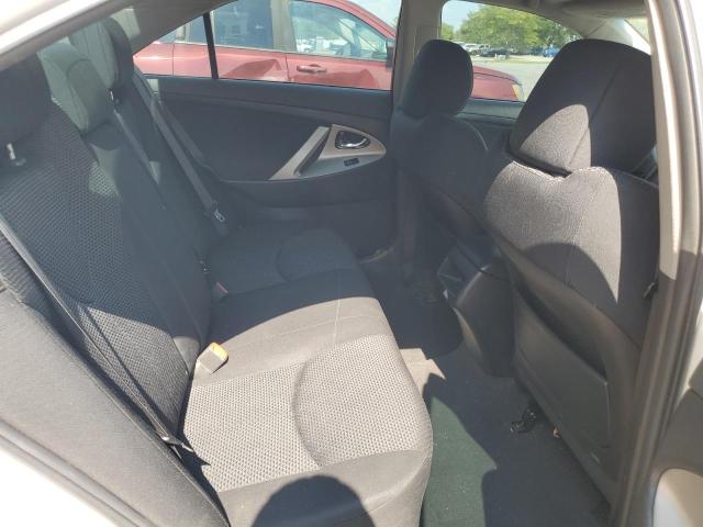 4T1BF3EK6BU697233 - 2011 TOYOTA CAMRY BASE WHITE photo 10
