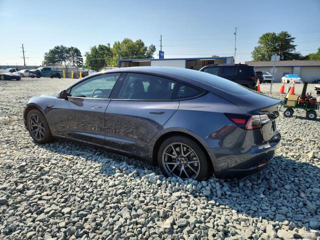 5YJ3E1EA6PF428219 - 2023 TESLA MODEL 3 Մոխրագույն լուսանկար 2