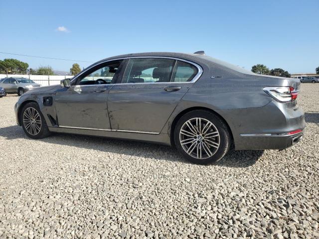 WBA7J2C39HG497806 - 2017 BMW 740 XE GRAY photo 2