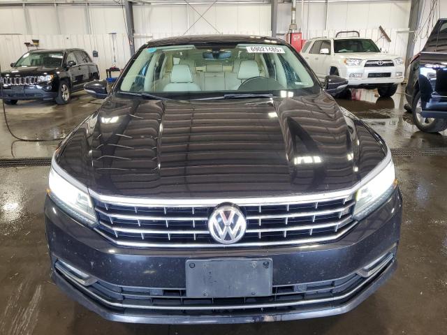 1VWGT7A31HC033569 - 2017 VOLKSWAGEN PASSAT SE BLACK photo 5