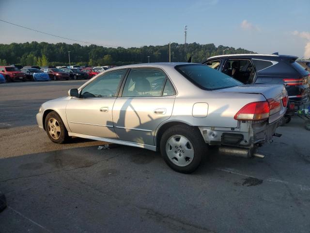 1HGCG16551A032070 - 2001 HONDA ACCORD EX Argent photo 2