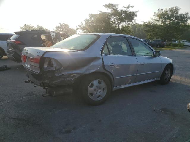 1HGCG16551A032070 - 2001 HONDA ACCORD EX Argent photo 3