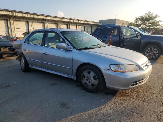 1HGCG16551A032070 - 2001 HONDA ACCORD EX Argent photo 4