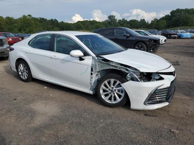 4T1C11AKXRU217136 - 2024 TOYOTA CAMRY LE 白色 照片 4