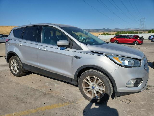 1FMCU9GD2HUC08251 - 2017 FORD ESCAPE SE 银色 照片 4