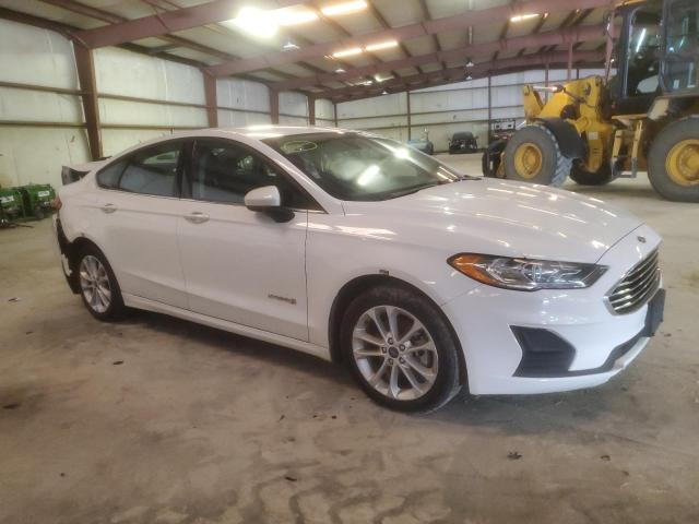 3FA6P0LU3KR124907 - 2019 FORD FUSION SE 白色 照片 4