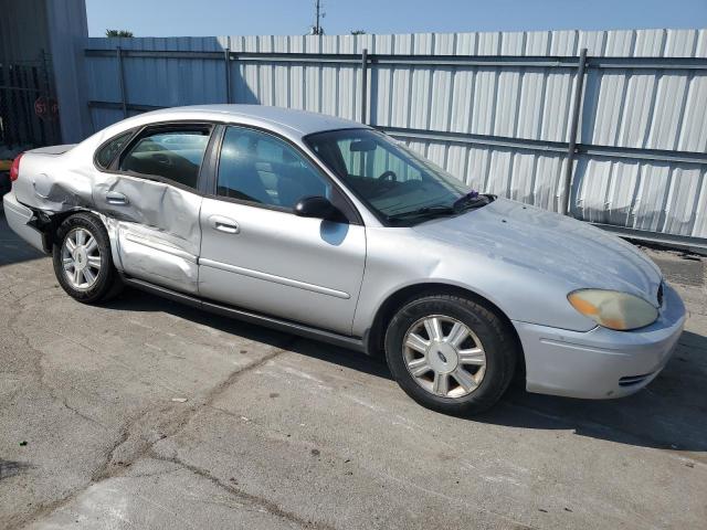 1FAFP53U97A192708 - 2007 FORD TAURUS SE SILVER photo 4