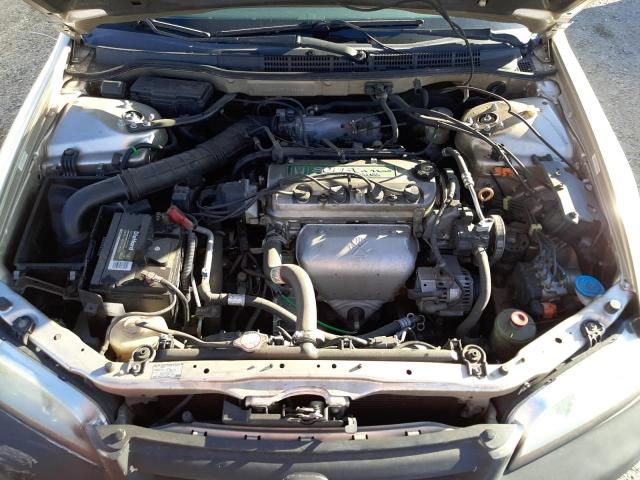 JHMCG66051C022285 - 2001 HONDA ACCORD EX GOLD photo 11