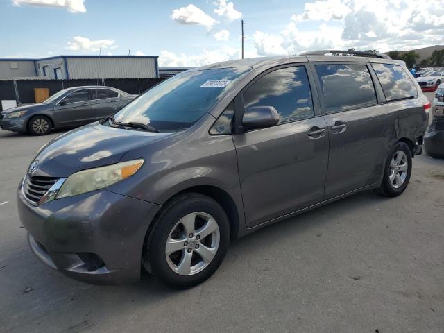 2013 TOYOTA SIENNA LE, 