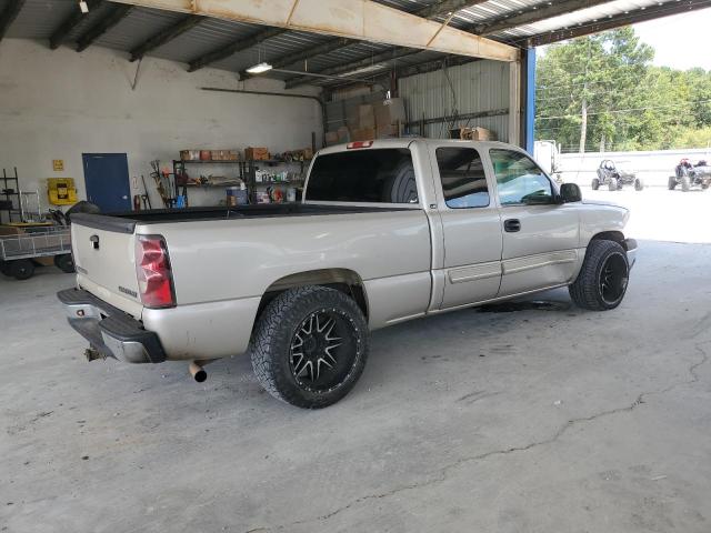 1GCEC19T94E390010 - 2004 CHEVROLET SILVERADO C1500 SILVER photo 3