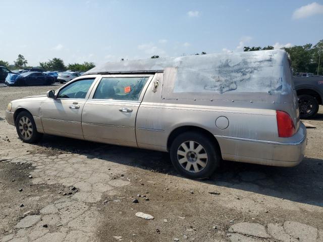 1L1FM81W23Y640410 - 2003 LINCOLN TOWN CAR EXECUTIVE TAN photo 2