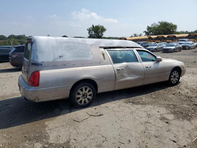 1L1FM81W23Y640410 - 2003 LINCOLN TOWN CAR EXECUTIVE TAN photo 3