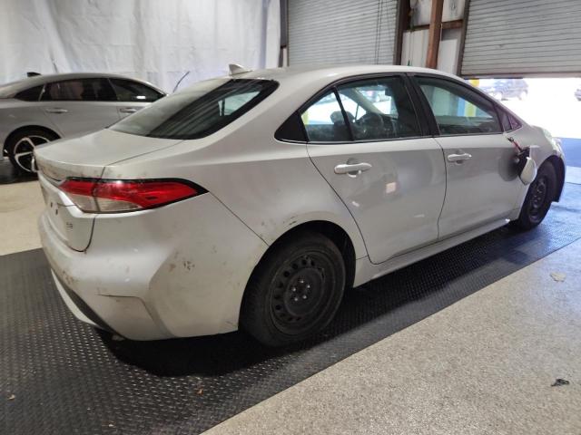 5YFEPRAE6LP099059 - 2020 TOYOTA COROLLA LE SILVER photo 3