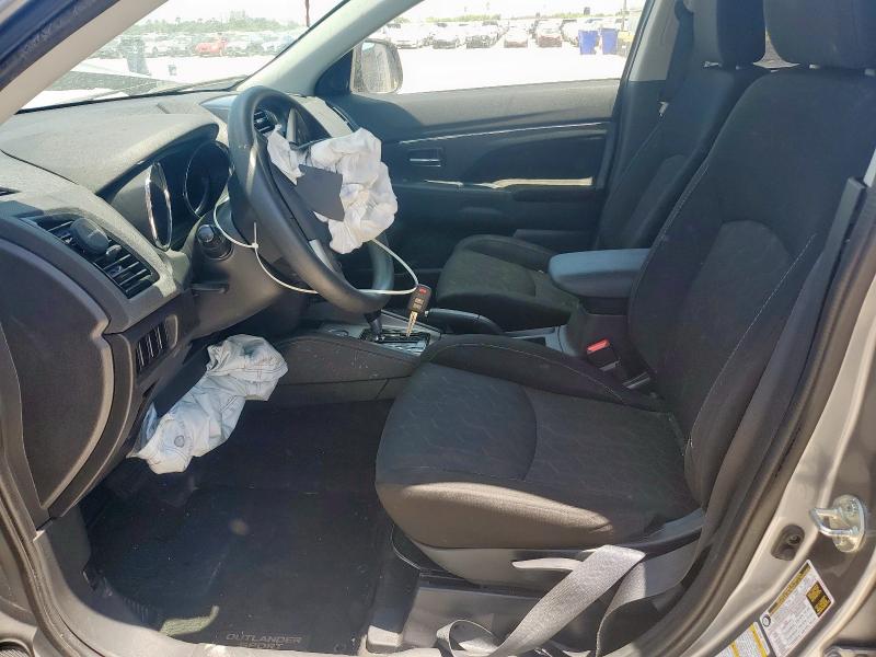 JA4AP3AU4LU016938 - 2020 MITSUBISHI OUTLANDER ES 银色 照片 7