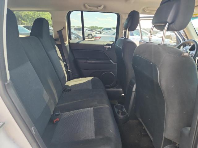 1C4NJPBA3FD358812 - 2015 JEEP PATRIOT SPORT WHITE photo 11