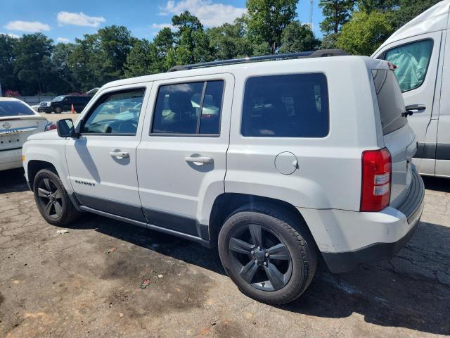 1C4NJPBA3FD358812 - 2015 JEEP PATRIOT SPORT WHITE photo 2